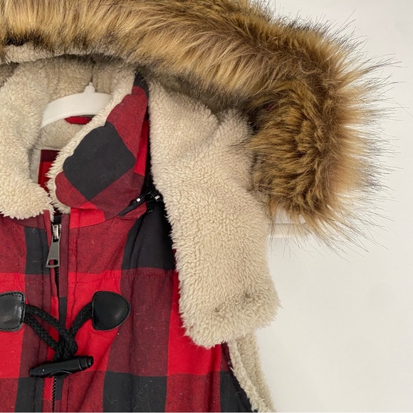 Saks Fifth Avenue Buffalo Check‎ Faux Fur Removable Hooded Vest - Size Medium - Picture 6 of 14